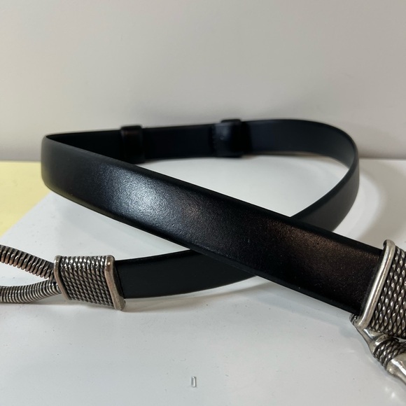 CIPRIANI Women’s Genuine Leather Belt Size M/L Metal Clasp Hook Black Belt EUC main image 4